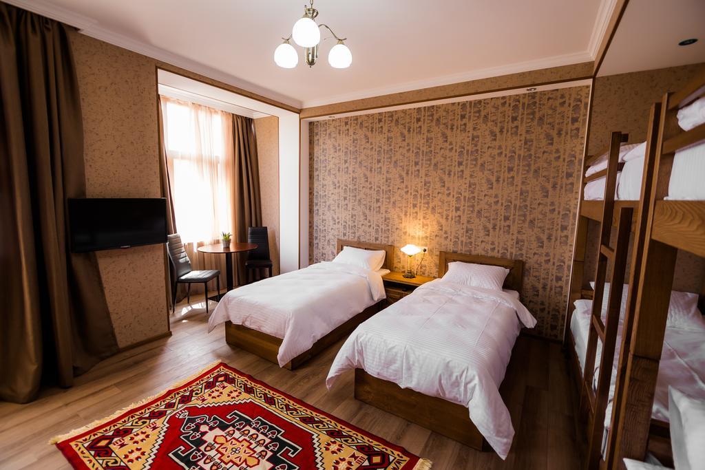 Metekhi'S Galavani Hotel 第比利斯 客房 照片
